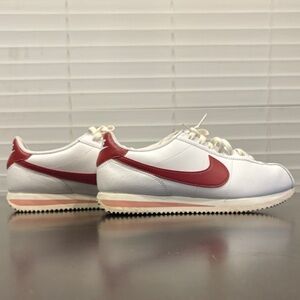 Nike Classic White and Red Sneakers size 9.5